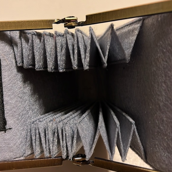 Three vintage wallets and credit card holder or business holder. All for 15.00 - Picture 10 of 10